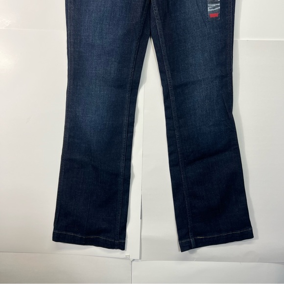 NWT Levi’s Demi Curve Classic Flare Dark Wash Denim Jeans Size 8 - Picture 12 of 13